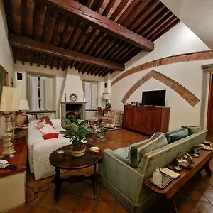 https://casa-san-bernardino.it-tuscanyhotel.com