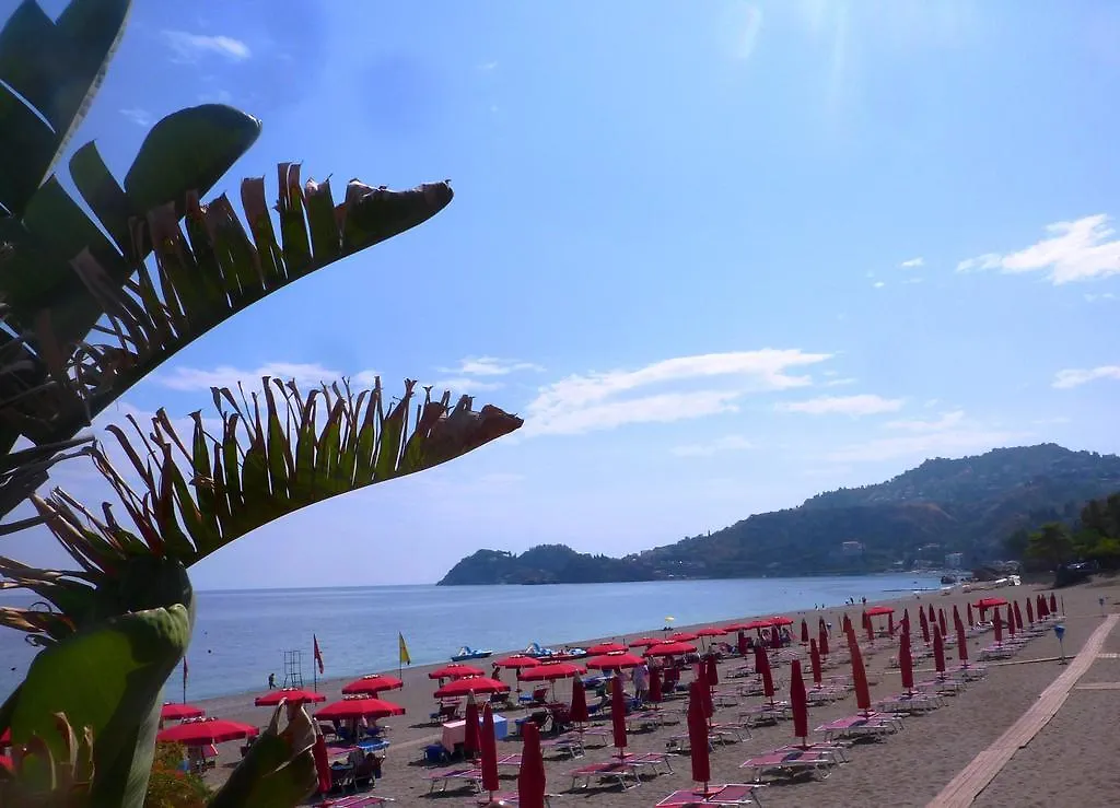 Seafront Apartments Garden House Taormina 0*,