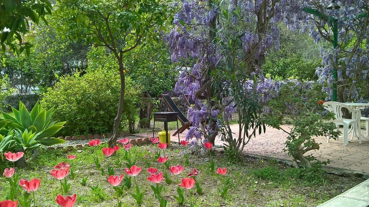 Seafront Apartments Garden House Taormina Italy